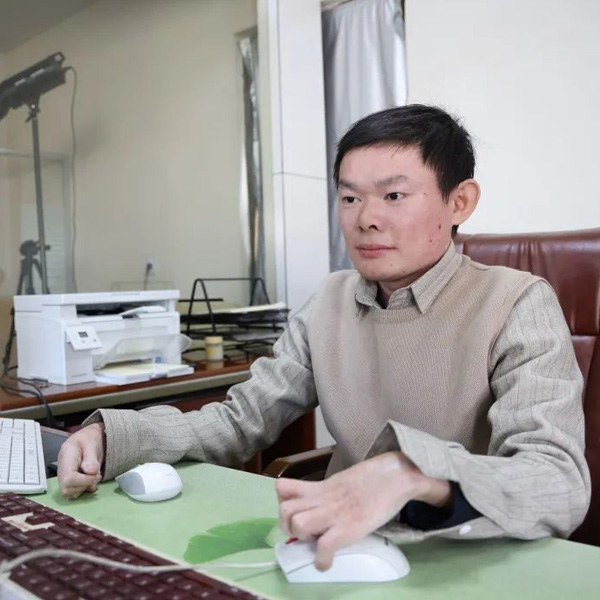 萧山区首届“最美残疾人”李可可